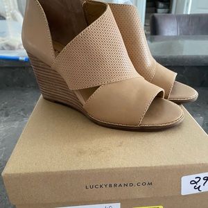 Lucky Brand Jedrek Wedges